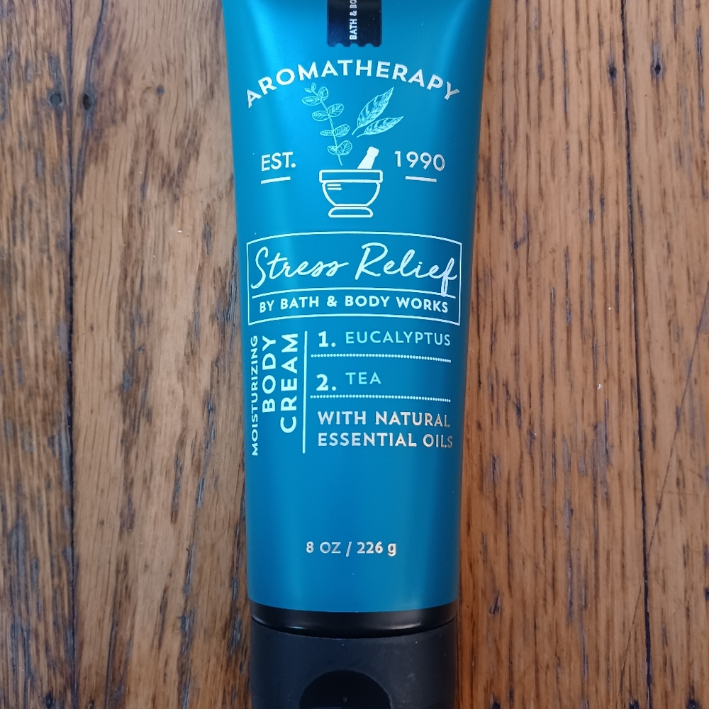 BATH AND BODY WORKS